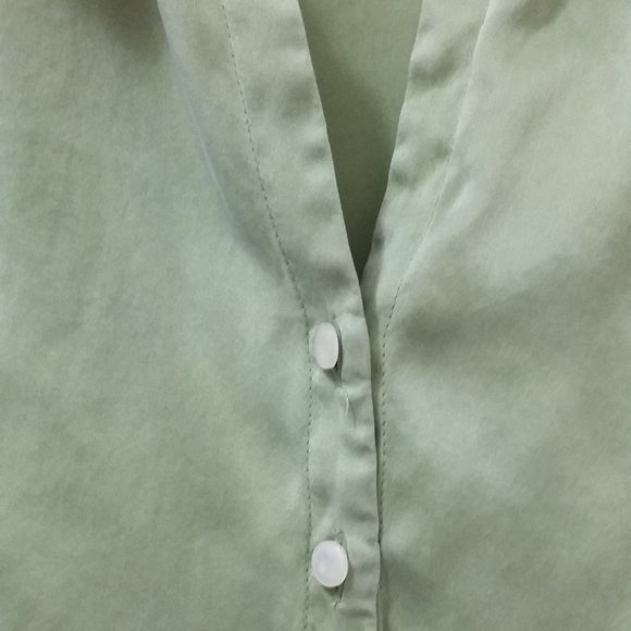 Silk Green Blouse - by Fred David with buttons - Picture 4 of 5